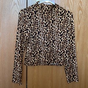 NWT Leopard Print Mockneck long sleeve crop top